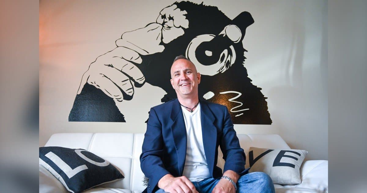 Marketing Professional Creates Conversion-Focused Resume Page to Target Ideal Employers